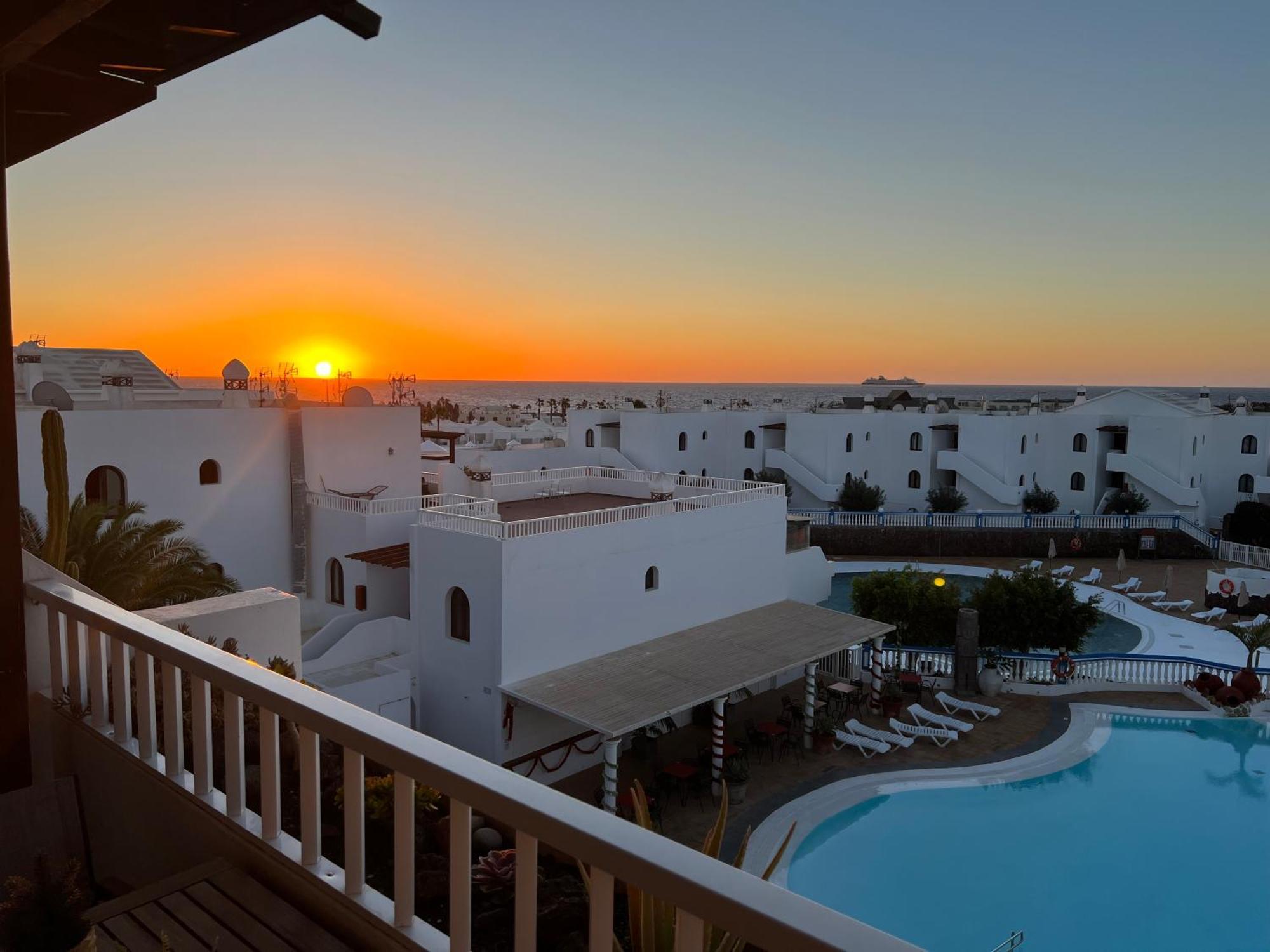 Apartamento New Pools Wonderful Views Ac Costa Teguise Exterior foto